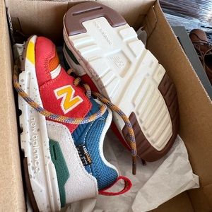 Brand new kids new balance shoes 91/2 w